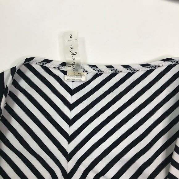 Cupshe black and white striped bikini sz small - Picture 3 of 5